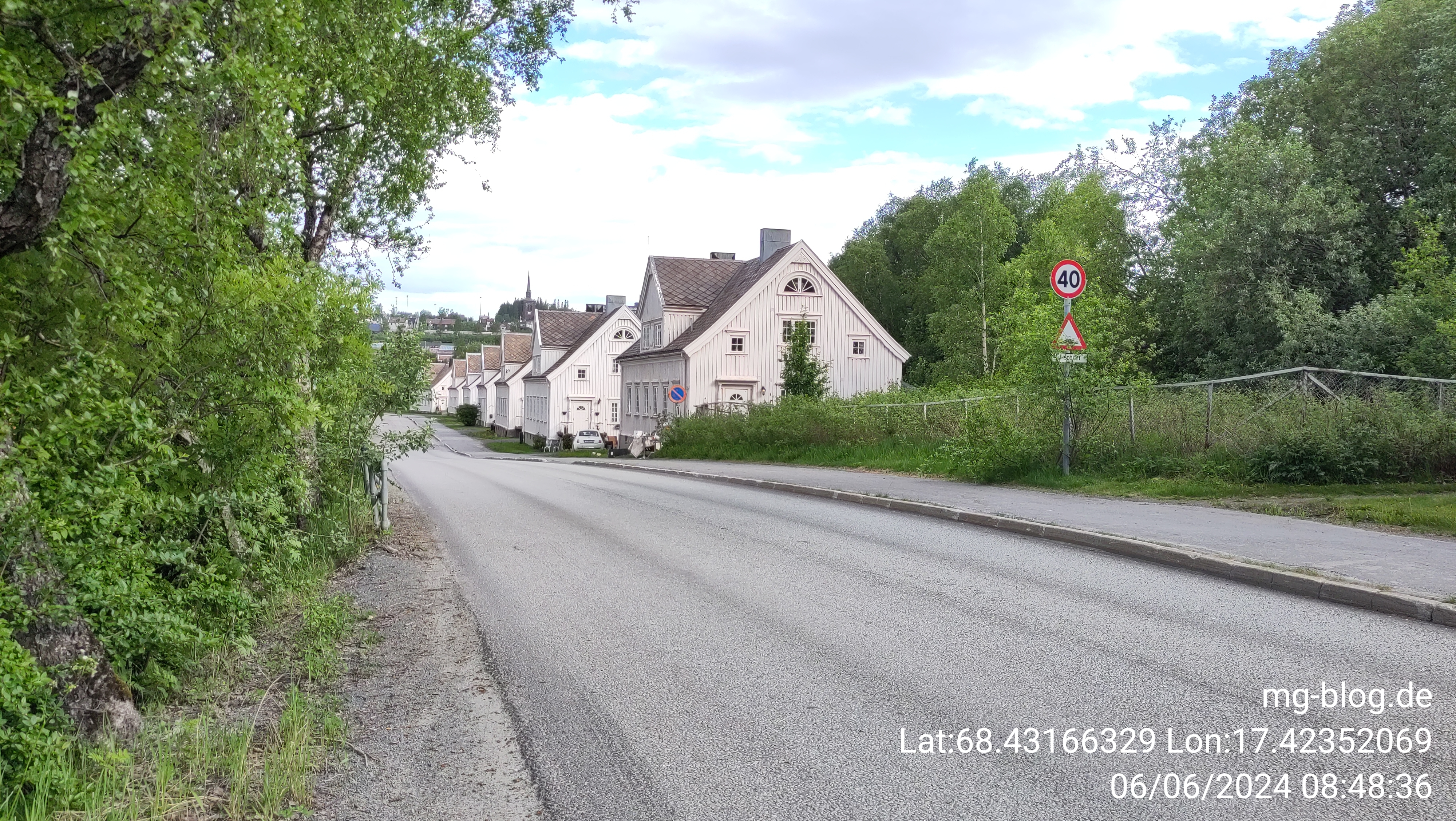 06.06.2024 08:48 Uhr, Stadtrundgang GPSPosition: 68.431663 N, 17.423521 E, Höhe: 52.819 m über NN Kleivaveien 5, 8514 Narvik, Norway